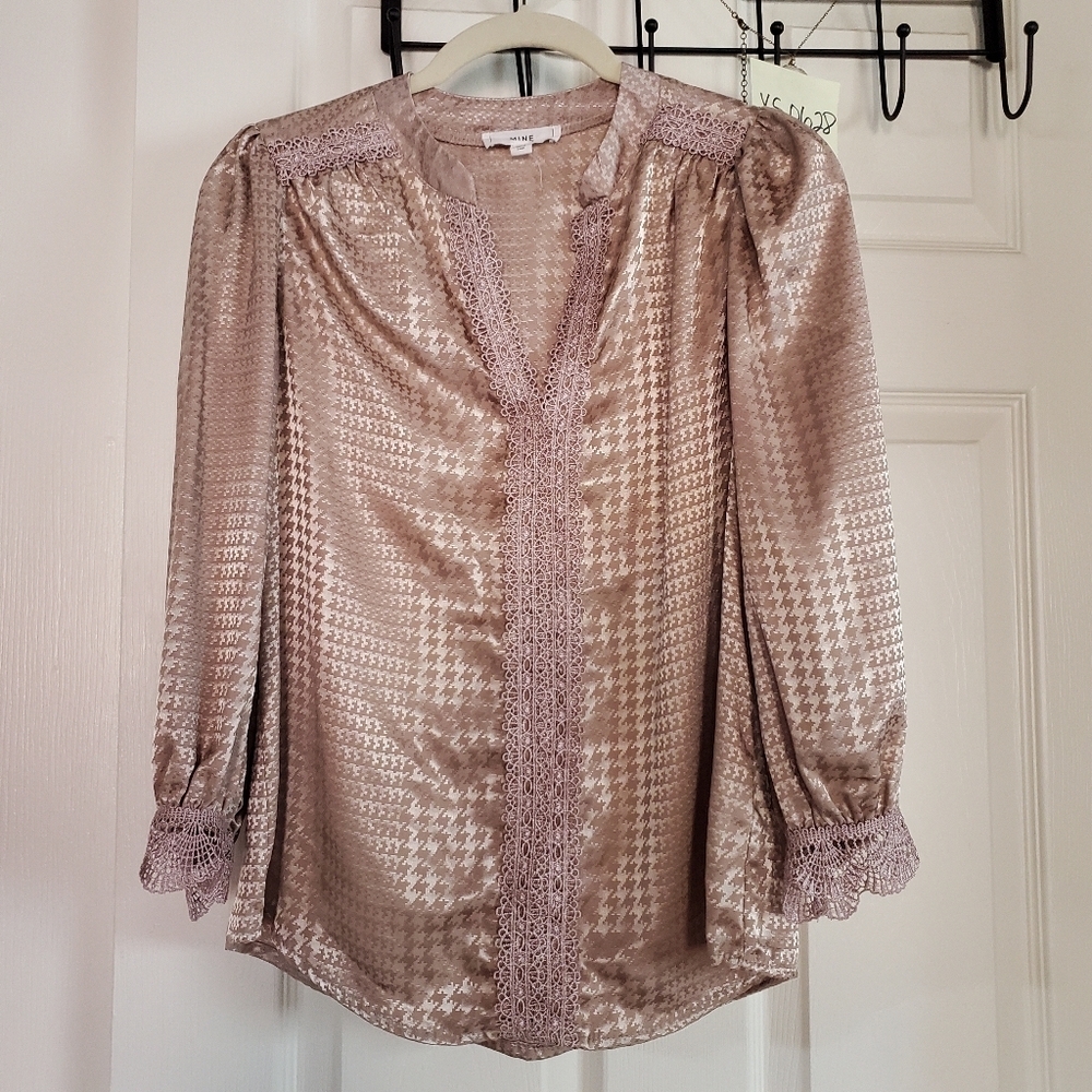 Mine Blouse Lace Trim 3/4 Puff Sleeves Satin Pullover Sheath Beige Shimmery Smll